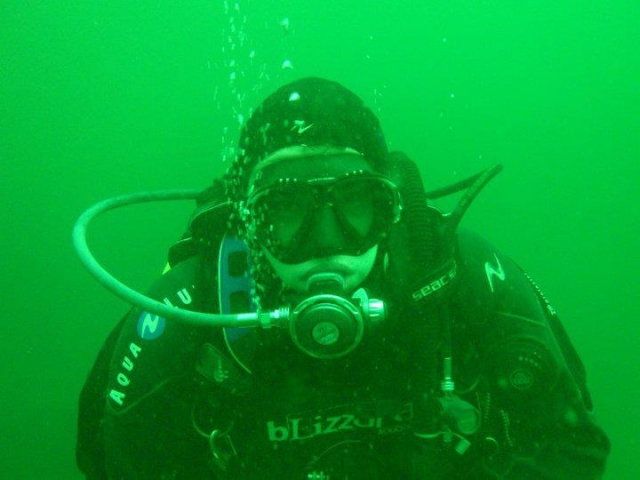 underwater 